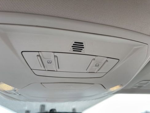 Used 2018 Ford Escape SE image 9