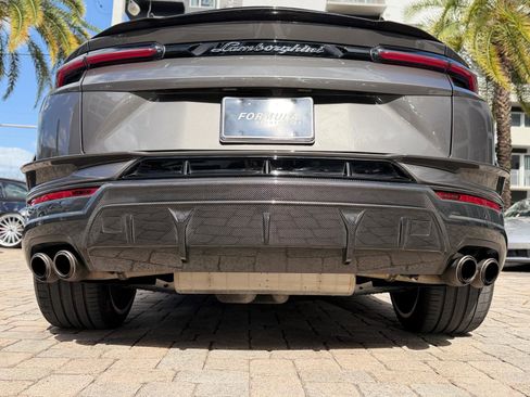Used 2024 Lamborghini Urus Performante AWD/4WD image 20