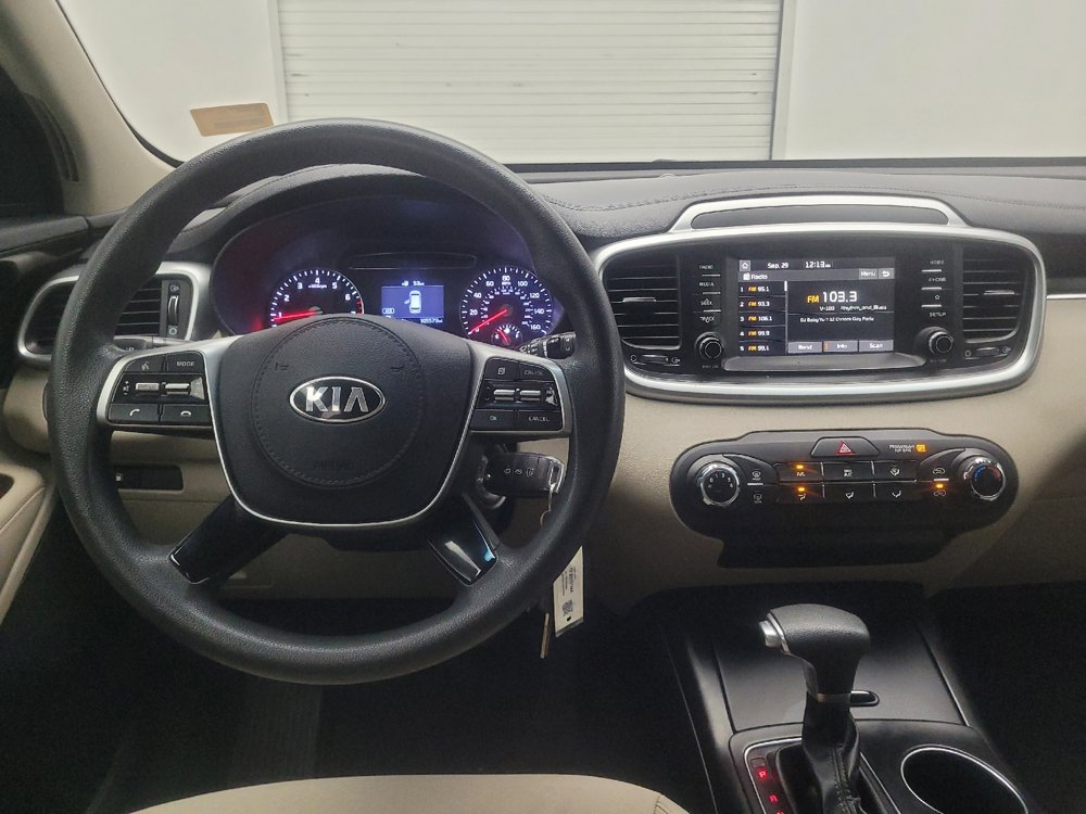 Used 2019 Kia Sorento FWD image 22