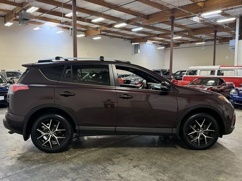 Used 2016 Toyota RAV4 SE w/ Advanced Technology Package AWD/4WD image 8