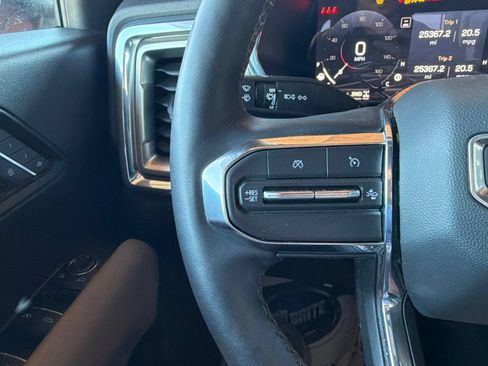 Used 2024 GMC Canyon Denali AWD/4WD image 14