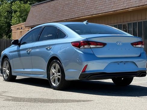Used 2018 Hyundai Sonata Limited FWD image 3