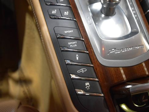 Used 2010 Porsche Panamera Turbo AWD/4WD image 35