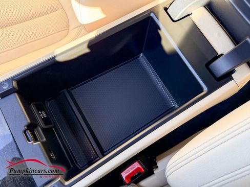 Used 2022 BMW 330i xDrive Sedan w/ Driving Assistance Package image 38