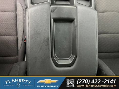 Used 2025 Chevrolet Silverado 1500 Custom AWD/4WD image 31