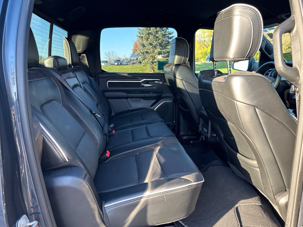 Used 2025 RAM 1500 Laramie w/ Sport Appearance Package AWD/4WD image 16