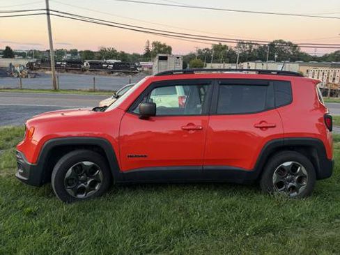 Used 2016 Jeep Renegade Sport w/ Power & Air Group FWD image 5