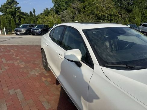Used 2020 Volvo S60 T6 Momentum AWD/4WD image 18