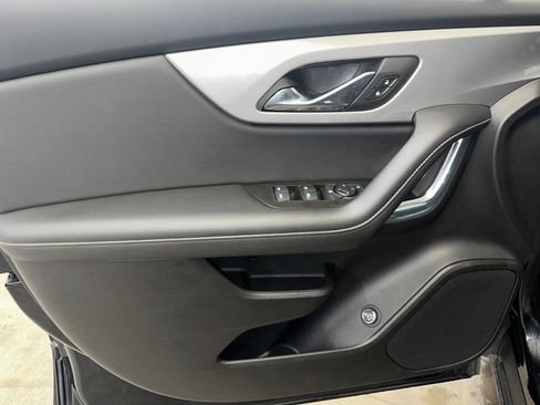 Certified 2024 Chevrolet Blazer LT w/ Convenience Package image 4