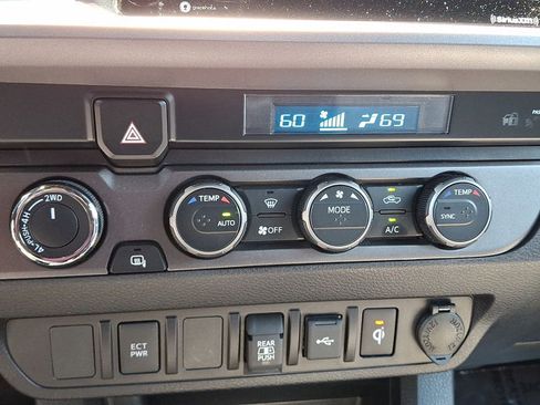Certified 2023 Toyota Tacoma TRD Sport AWD/4WD image 20