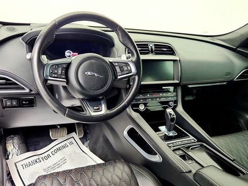 Used 2020 Jaguar F-PACE SVR AWD/4WD image 13