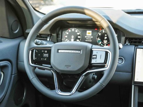 New 2026 Land Rover Discovery Sport Landmark image 13