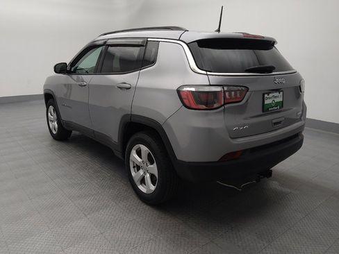 Used 2018 Jeep Compass Latitude w/ Cold Weather Group AWD/4WD image 5