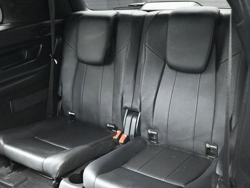 Used 2022 Mercedes-Benz GLB 250 w/ Premium Package Lite image 39