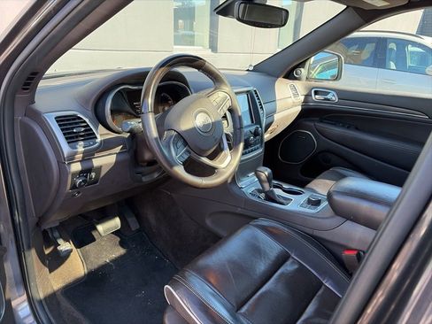 Used 2018 Jeep Grand Cherokee Overland image 10