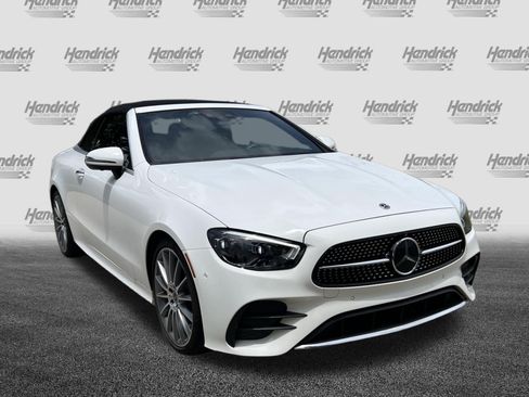Used 2023 Mercedes-Benz E 450 Cabriolet image 2