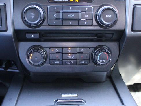 Used 2015 Ford F150 XLT w/ Equipment Group 302A Luxury AWD/4WD image 32