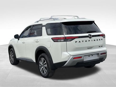 Certified 2024 Nissan Pathfinder SL AWD/4WD image 5