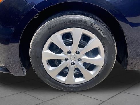 Used 2025 Toyota Corolla LE FWD image 11