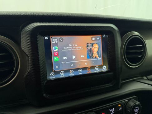Used 2020 Jeep Gladiator Sport w/ Quick Order Package 24S AWD/4WD image 19