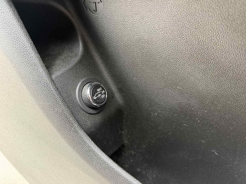 Used 2019 Cadillac XT4 Premium Luxury image 13