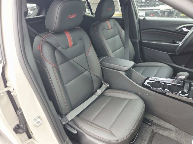 New 2026 Chevrolet Trax RS w/ Sunroof Package FWD image 16