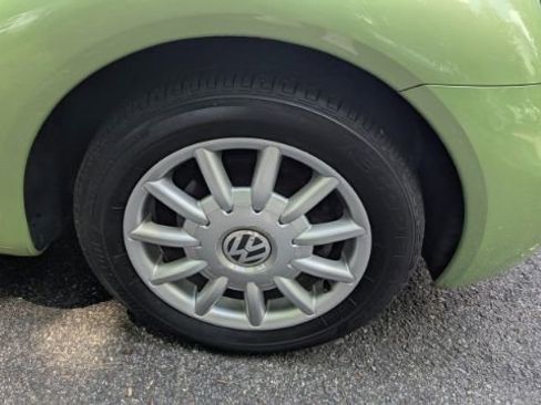 Used 2004 Volkswagen Beetle GLS FWD image 11