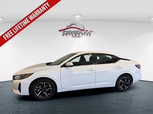Used 2024 Nissan Sentra SV FWD image 17