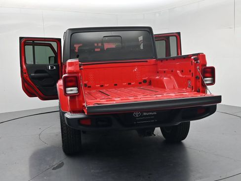 Used 2021 Jeep Gladiator Overland w/ Popular Equipment Package AWD/4WD image 63