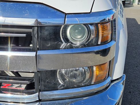 Used 2019 Chevrolet Silverado 3500 LT w/ LT Convenience Package image 10