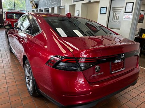 Used 2024 Honda Accord EX image 6