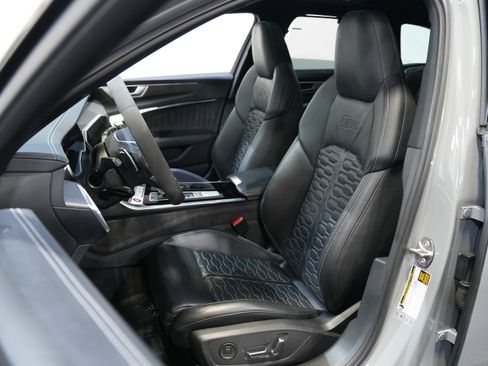 Used 2021 Audi RS 6 AVANT WAGON 4D image 33