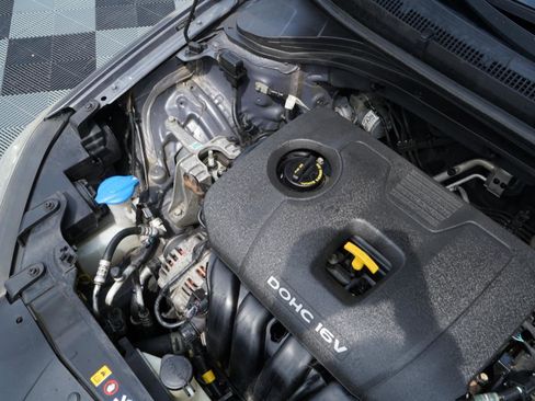 Used 2018 Hyundai Elantra SEL image 76