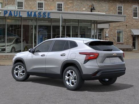 New 2026 Chevrolet Trax LS w/ LS Convenience Package FWD image 27