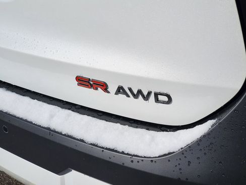 New 2026 Nissan Kicks SR image 6