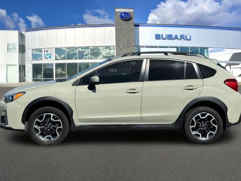 Used 2017 Subaru Crosstrek 2.0i Premium w/ Popular Package #2 AWD/4WD image 9