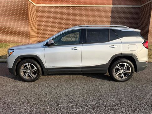 Used 2018 GMC Terrain SLT w/ Preferred Package image 3