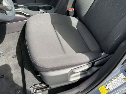 Used 2025 Toyota Corolla LE image 16