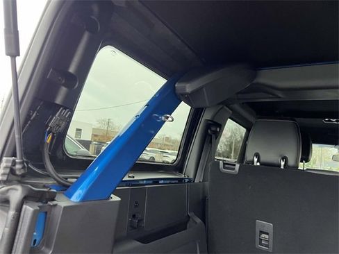 Used 2024 Ford Bronco Badlands image 10