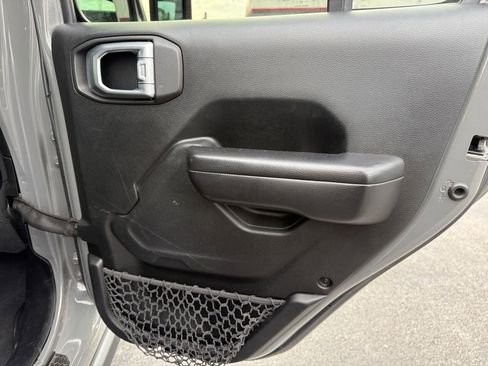 Used 2020 Jeep Wrangler Unlimited Rubicon image 23