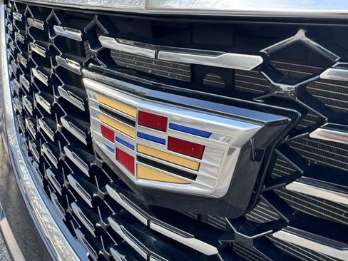 Certified 2023 Cadillac XT4 Luxury w/ Cold Weather Package image 12