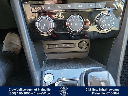 Certified 2023 Volkswagen Taos SE image 8