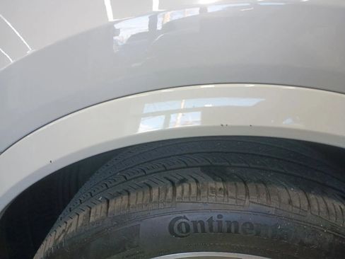 Used 2023 Porsche Cayenne Platinum Edition image 31