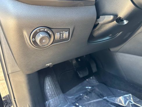 New 2026 Jeep Compass Latitude AWD/4WD image 30