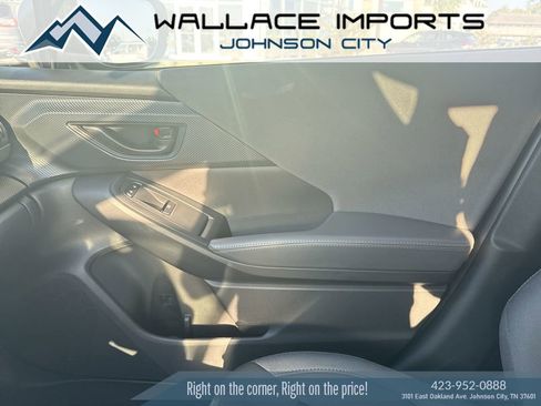 Used 2025 Subaru Crosstrek 2.0i Premium image 25