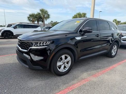 Used 2022 Kia Sorento LX FWD image 1