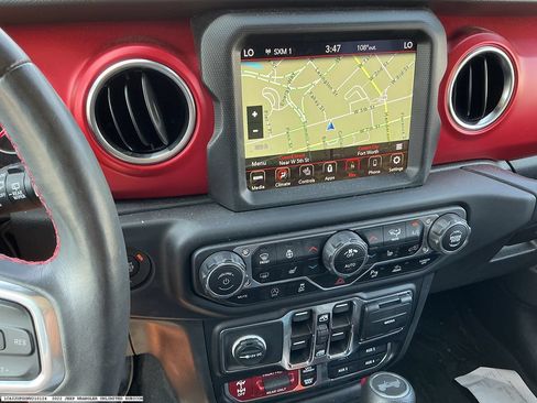 Used 2022 Jeep Wrangler Unlimited Rubicon w/ Xtreme Recon 35" Tire Package AWD/4WD image 14