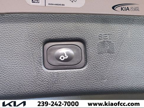 Used 2018 Ford Edge Titanium w/ Equipment Group 301A image 13