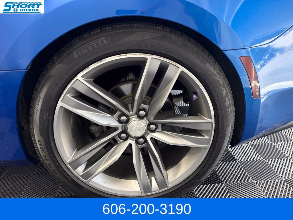 Used 2017 Chevrolet Camaro LT w/ RS Package RWD image 10