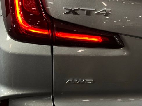 Used 2024 Cadillac XT4 Premium Luxury image 12
